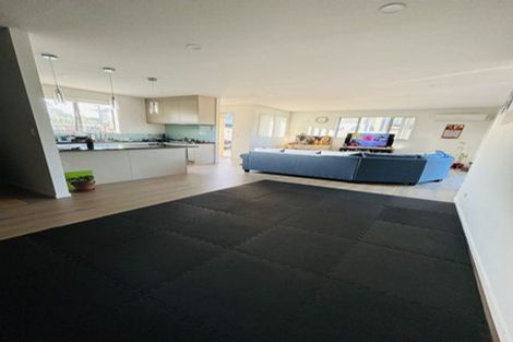 Photo of property in 61a Archibald Road, Kelston, Auckland, 0602