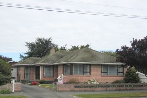 Photo of property in 16 Cotswold Avenue, Bishopdale, Christchurch, 8053