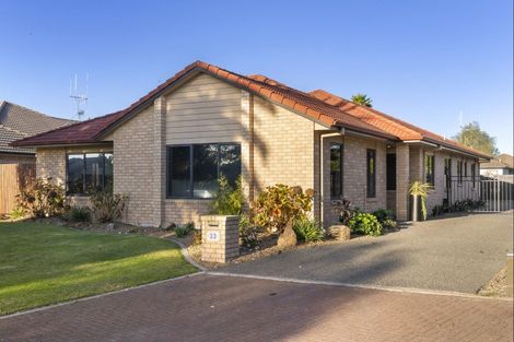 Photo of property in 33 Saint Heliers Place, Papamoa Beach, Papamoa, 3118
