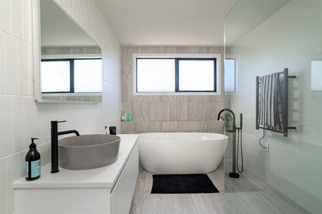 Photo of property in 14 Harakeke Drive, Wharewaka, Taupo, 3330