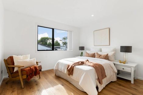 Photo of property in 5a Glendhu Road, Bayview, Auckland, 0629