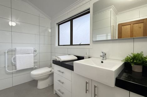 Photo of property in 46a East Coast Road, Milford, Auckland, 0620