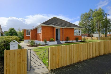 Photo of property in 14 Burgess Street, Green Island, Dunedin, 9018