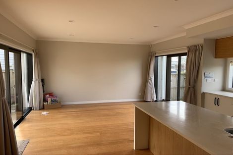 Photo of property in 11 Shelby Place, Long Bay, Auckland, 0630