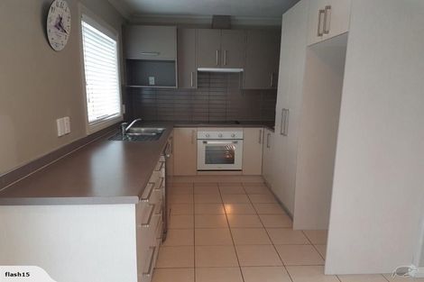 Photo of property in 4 Nirmal Place, Sunnyvale, Auckland, 0612
