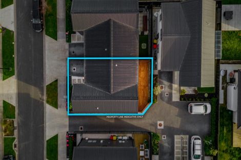 Photo of property in 24 Lumbarda Drive, Kumeu, 0810