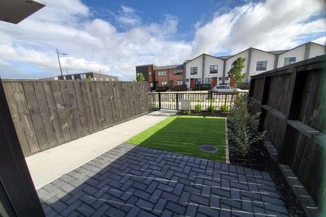 Photo of property in 43 Manarini Road, Westgate, Auckland, 0614