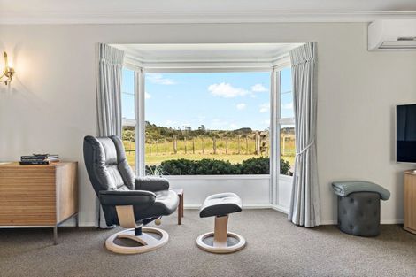 Photo of property in 286 Muriwai Valley Road, Muriwai, Waimauku, 0881