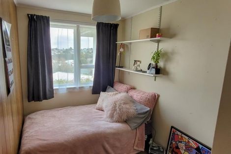 Photo of property in 10 Omapere Street, Waitangirua, Porirua, 5024