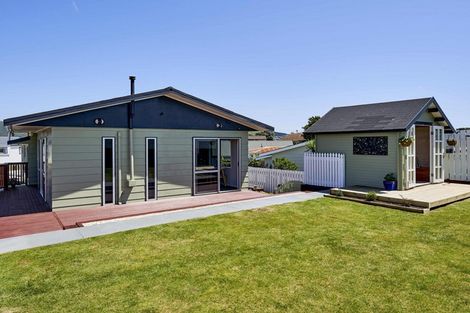 Photo of property in 25 Clipper Street, Titahi Bay, Porirua, 5022