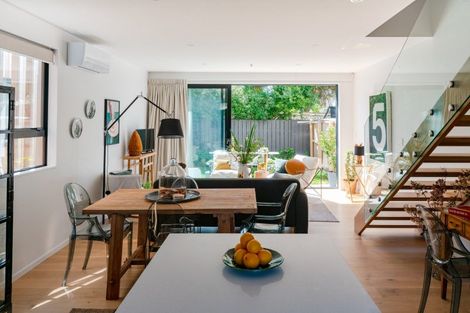 Photo of property in 16b Inglis Street, Seatoun, Wellington, 6022