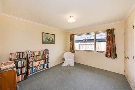 Photo of property in 34 Washington Parade, Milson, Palmerston North, 4414