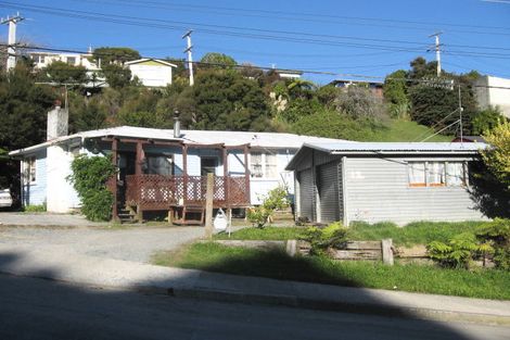 Photo of property in 12 John Street, Stokes Valley, Lower Hutt, 5019