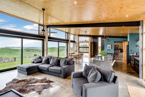 Photo of property in 55 Avery Road, Eskdale, Napier, 4182