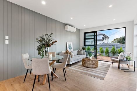 Photo of property in 3b Trafalgar Road, Milford, Auckland, 0620