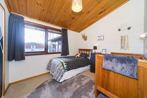 Photo of property in 3 Alma Place, Milson, Palmerston North, 4414