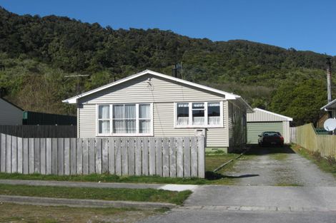 Photo of property in 83 Richmond Street, Cobden, Greymouth, 7802