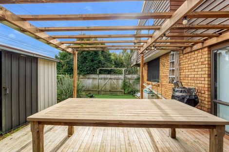 Photo of property in 1/1 Sharon Road, Waiake, Auckland, 0630
