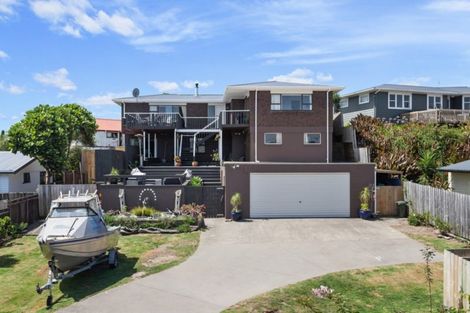 Photo of property in 119 Harbour Road, Ohope, 3121