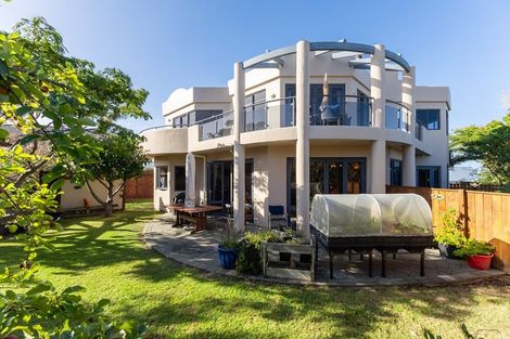 Photo of property in 3 Shearwater Rise, Paraparaumu Beach, Paraparaumu, 5032