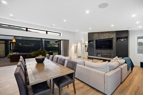 Photo of property in 13 Sapphire Spring Rise, Wanaka, 9305