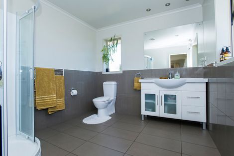 Photo of property in 13 Makaraka Road, Makaraka, Gisborne, 4071