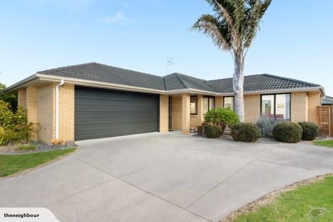 Photo of property in 718 Gloucester Road, Papamoa Beach, Papamoa, 3118