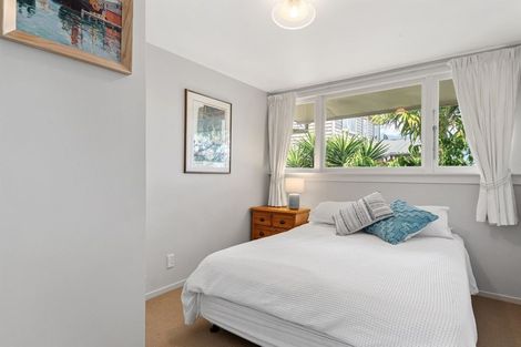 Photo of property in 91 Island Bay Road, Beach Haven, Auckland, 0626