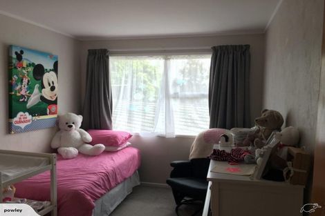 Photo of property in 15 Hewlett Road, Massey, Auckland, 0614