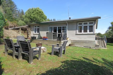 Photo of property in 15 Grey Road, Reefton, 7830