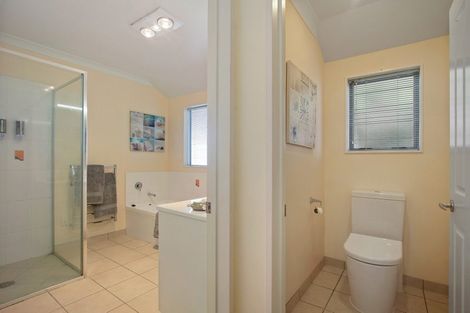 Photo of property in 15 Reidy Place, Pukekohe, 2120