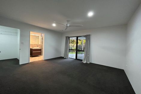 Photo of property in 37 Pukekura Place, Taradale, Napier, 4112