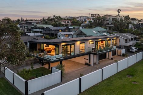 Photo of property in 3a William Bayes Place, Red Beach, 0932