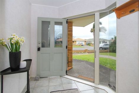 Photo of property in 89 Lakeside Drive, Orewa, 0931