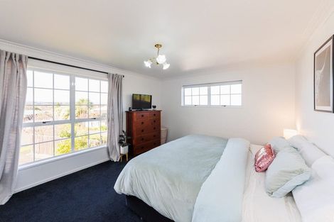 Photo of property in 35 Park View Avenue, Feilding, 4702