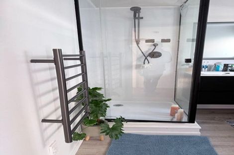 Photo of property in 2/20 Bayview Road, Bayview, Auckland, 0629