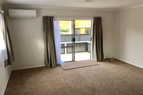 Photo of property in 2/17 West Hoe Road, Orewa, 0931