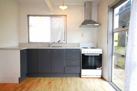 Photo of property in 46 Kohekohe Street, New Lynn, Auckland, 0600