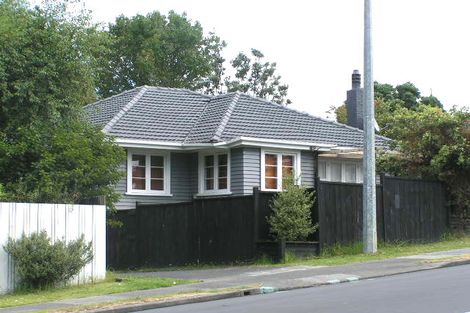 Photo of property in 2/224 Onewa Road, Birkenhead, Auckland, 0626