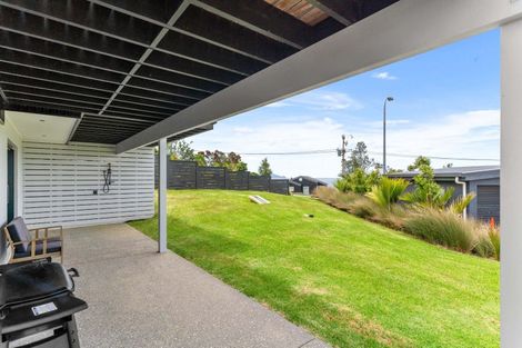 Photo of property in 2 Blue Moon Rise, Langs Beach, 0582