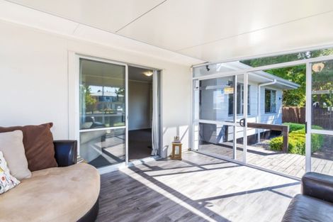 Photo of property in 2 Swan Close, Richmond Heights, Taupo, 3330