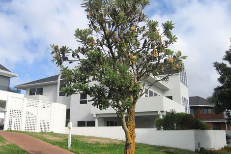 Photo of property in 4 Countess Close, Maupuia, Wellington, 6022