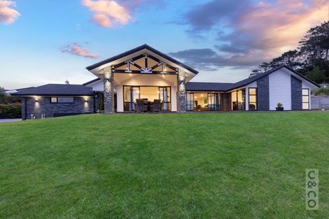 Photo of property in 104 Solan Drive, Waimauku, 0812