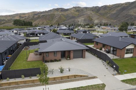 Photo of property in 5 Travertine Street, Cromwell, 9310