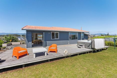 Photo of property in 17 Moana Street, Otaki Beach, Otaki, 5512