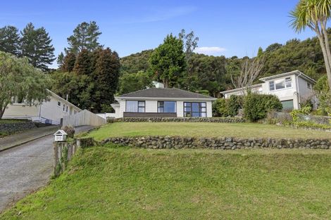 Photo of property in 33 Mckillop Street, Wainuiomata, Lower Hutt, 5014