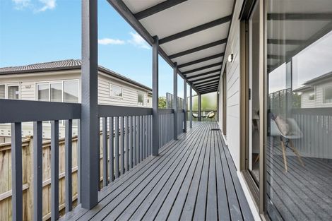 Photo of property in 70 Hutchinsons Road, Bucklands Beach, Auckland, 2014