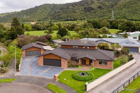 Photo of property in 21 Galveston Grove, Totara Park, Upper Hutt, 5018