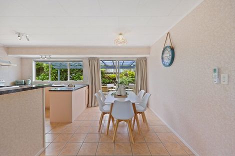 Photo of property in 22 Harvest Drive, Henderson, Auckland, 0612