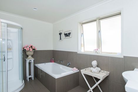 Photo of property in 13 Makaraka Road, Makaraka, Gisborne, 4071